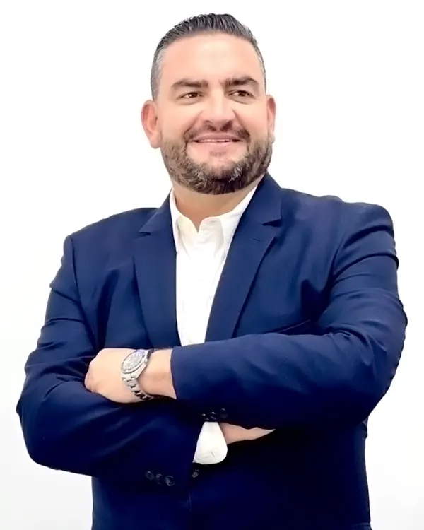 Img-Dr-Hector-García-Seccion_Contacto-2